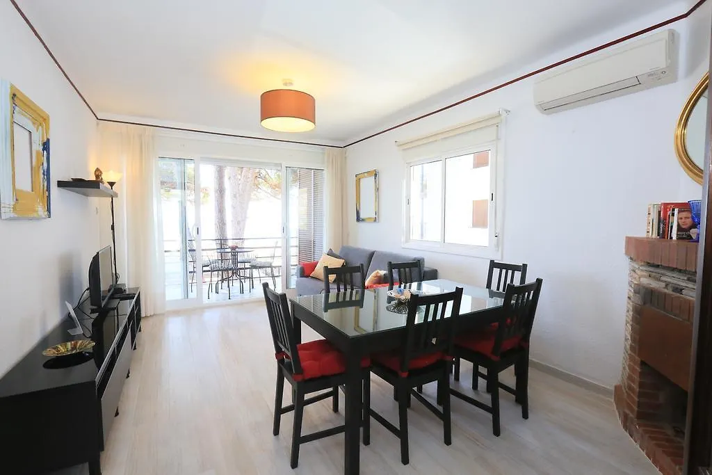 La Torre - Villa Rosamar Beach Cambrils 0*,